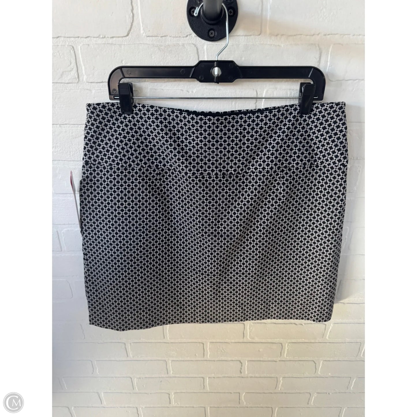 Skort By Sc & Co In Black & White, Size: 16