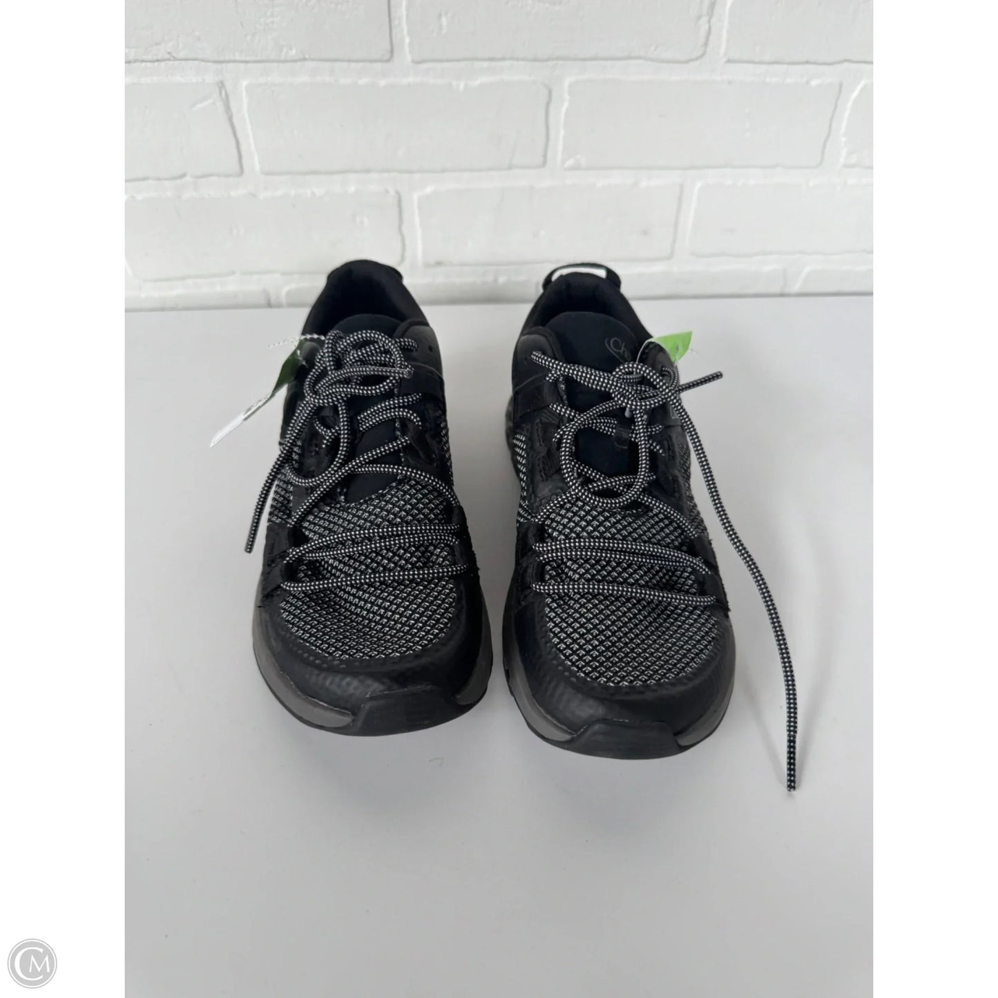 Shoes Athletic By Chacos In Black & White, Size: 7
