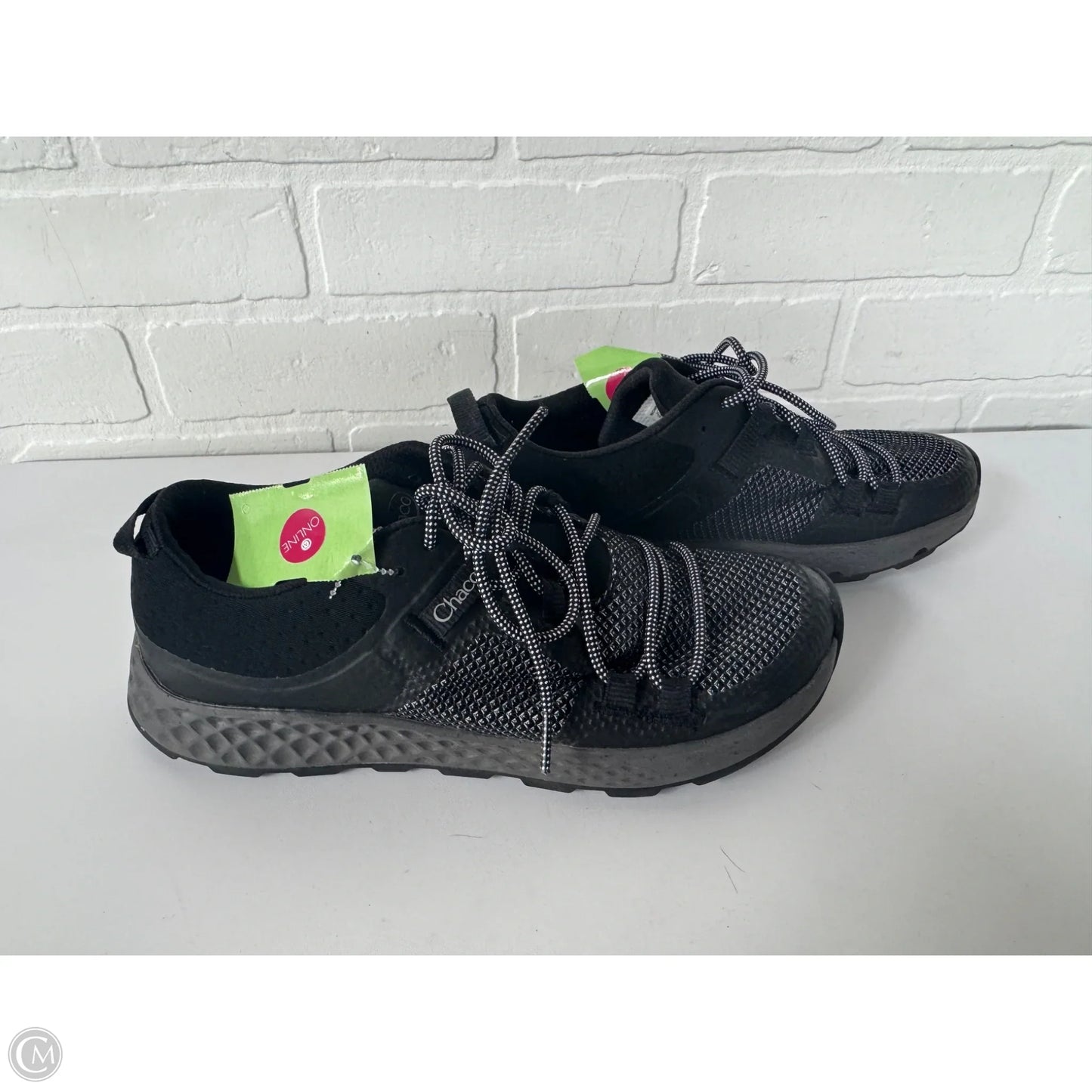Shoes Athletic By Chacos In Black & White, Size: 7
