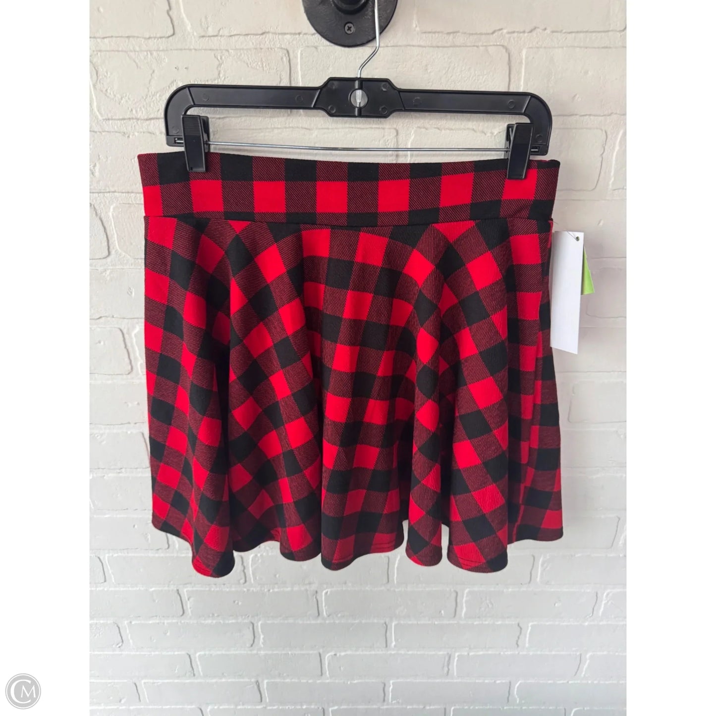Skirt Mini & Short By Urban Coco In Black & Red, Size: 16