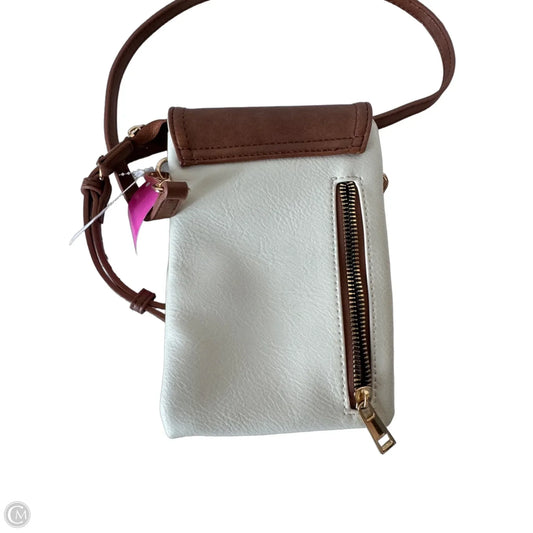 Crossbody By Clothes Mentor, Size: Medium