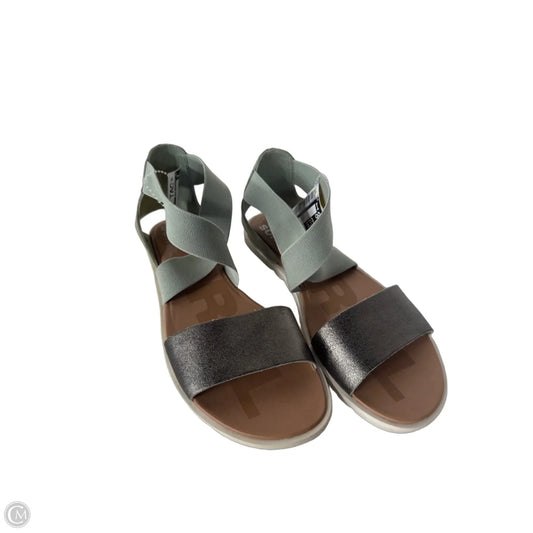 Sandals Flats By Sorel In Green & Silver, Size: 7