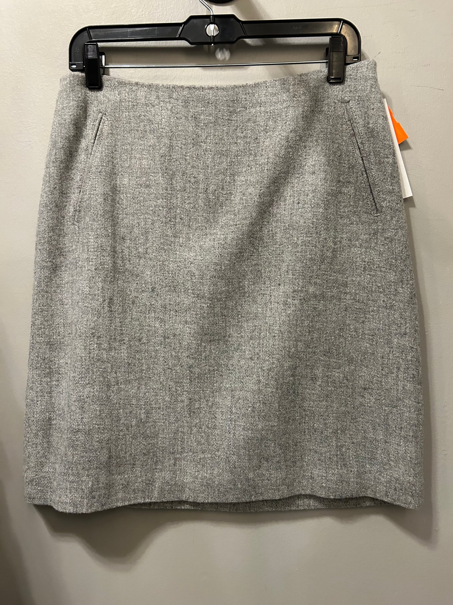 Skirt Mini & Short By Talbots In Grey, Size: 6