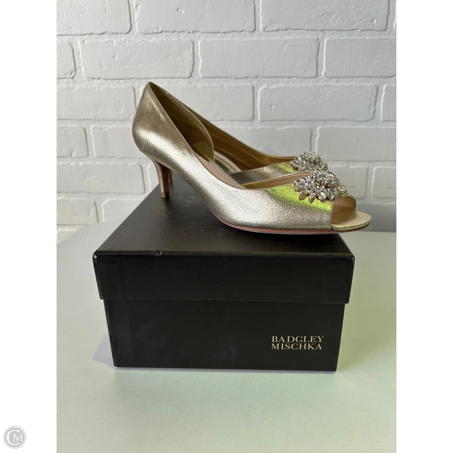 Shoes Heels Kitten By Badgley Mischka In Gold, Size: 9