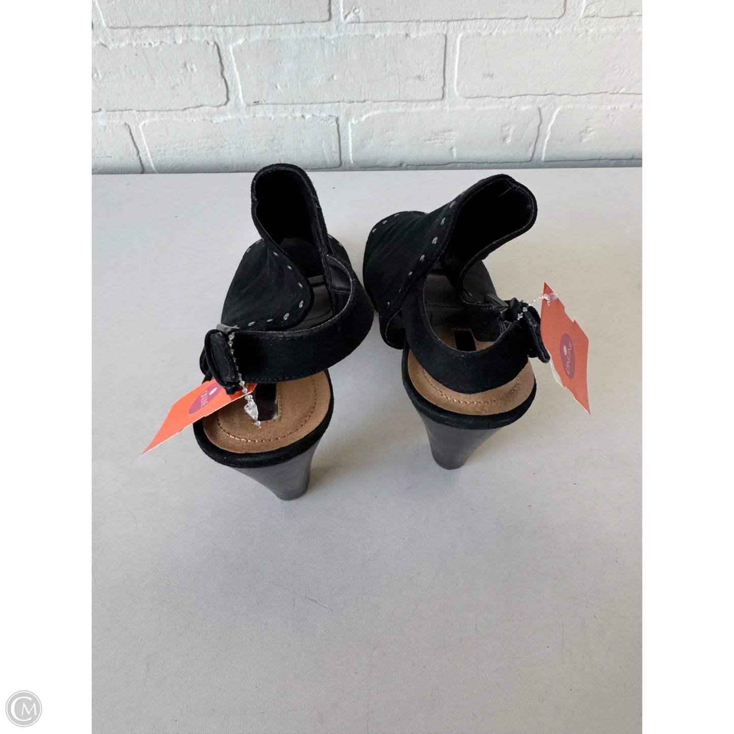 Sandals Heels Block By Tahari By Arthur Levine In Black, Size: 9
