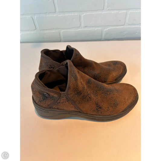 Shoes Sneakers By Bzees In Brown, Size: 8