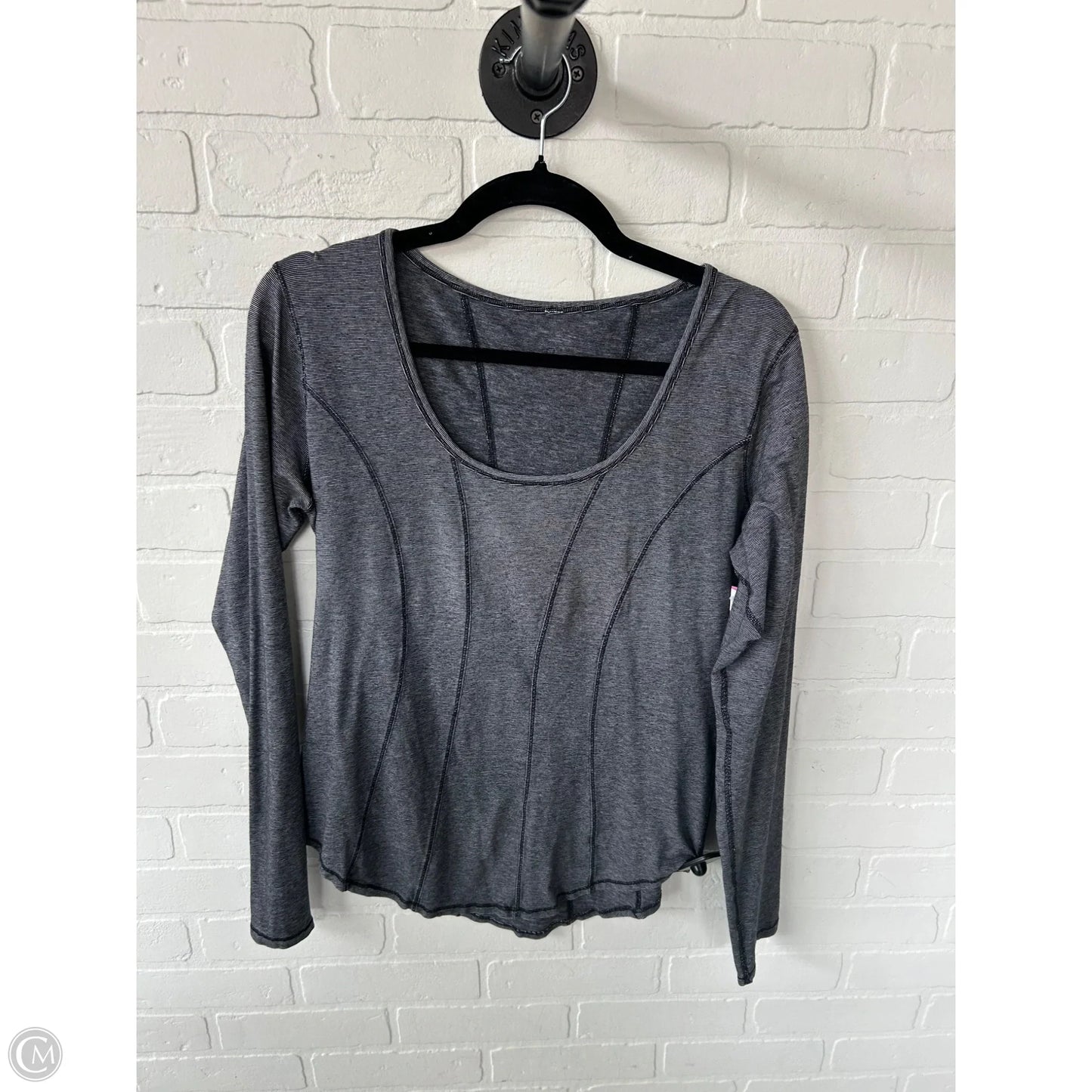 Athletic Top Long Sleeve Crewneck By Lululemon In Grey, Size: S