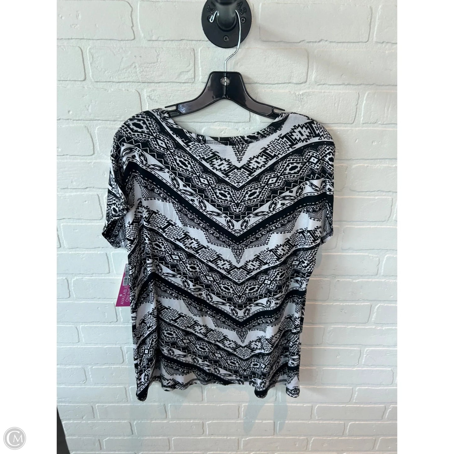 Top Short Sleeve By Bobeau In Black & White, Size: M
