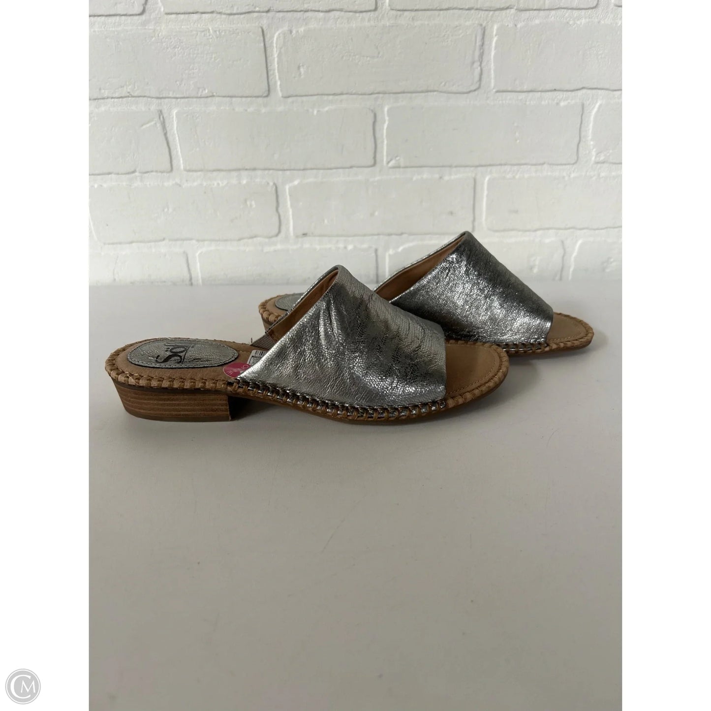 Sandals Flats By Sofft In Grey & Tan, Size: 8