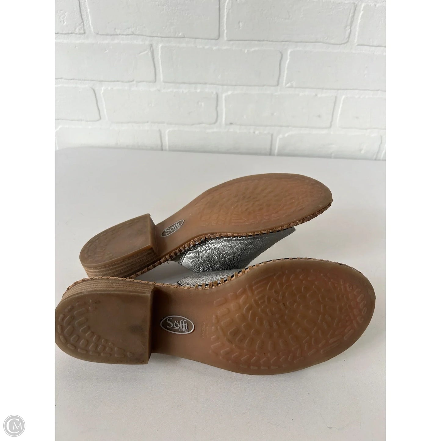 Sandals Flats By Sofft In Grey & Tan, Size: 8