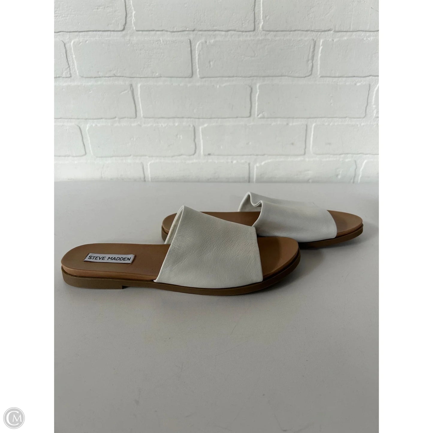 Sandals Flats By Steve Madden In Cream & Tan, Size: 9
