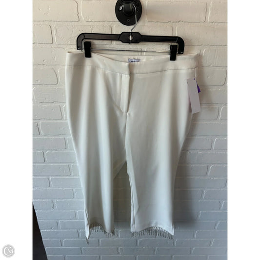 Capris By Bebe In White, Size: 12