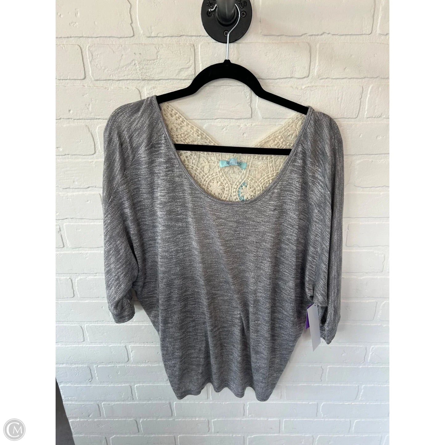 Top 3/4 Sleeve By She + Sky In Grey & Tan, Size: M