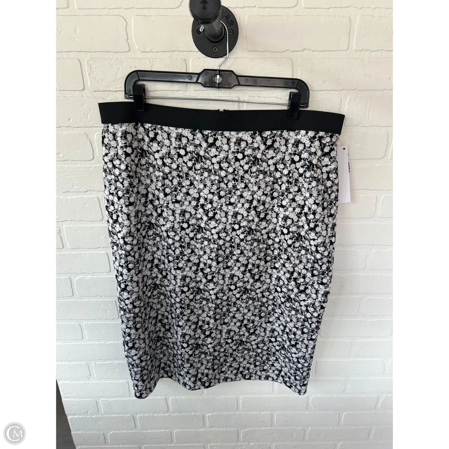 Skirt Midi By Alfani In Black & Grey, Size: 16