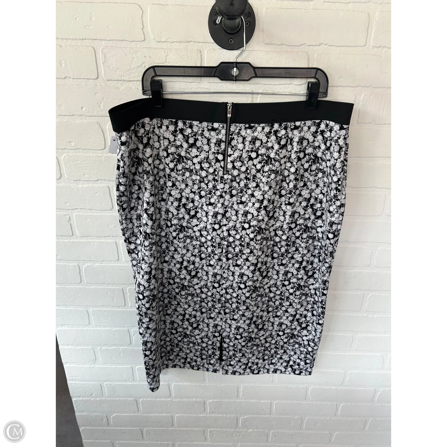 Skirt Midi By Alfani In Black & Grey, Size: 16