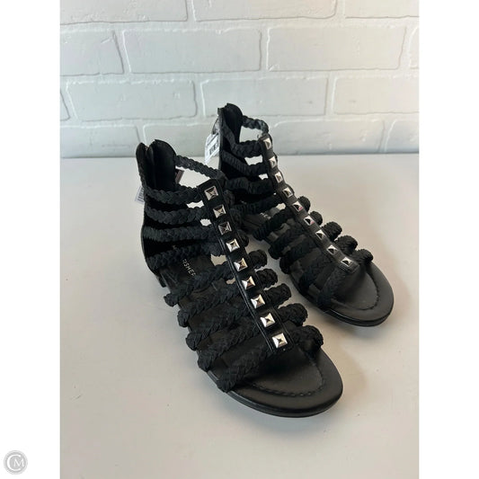 Sandals Flats By Marc Fisher In Black, Size: 6.5