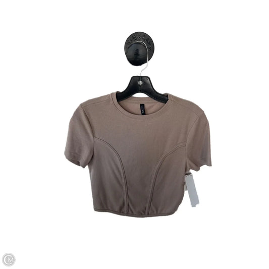 Top Short Sleeve Basic By Clothes Mentor In Tan, Size: M