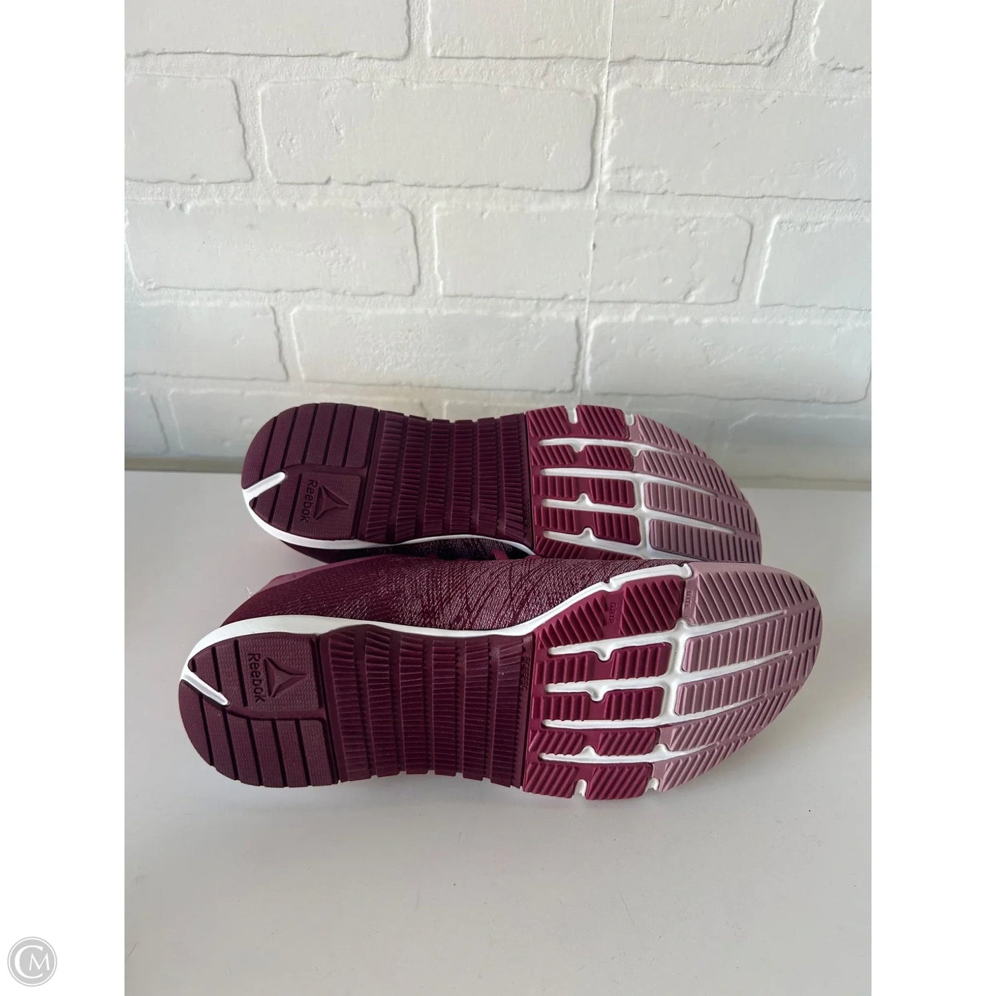 Shoes Athletic By Reebok In Red, Size: 9