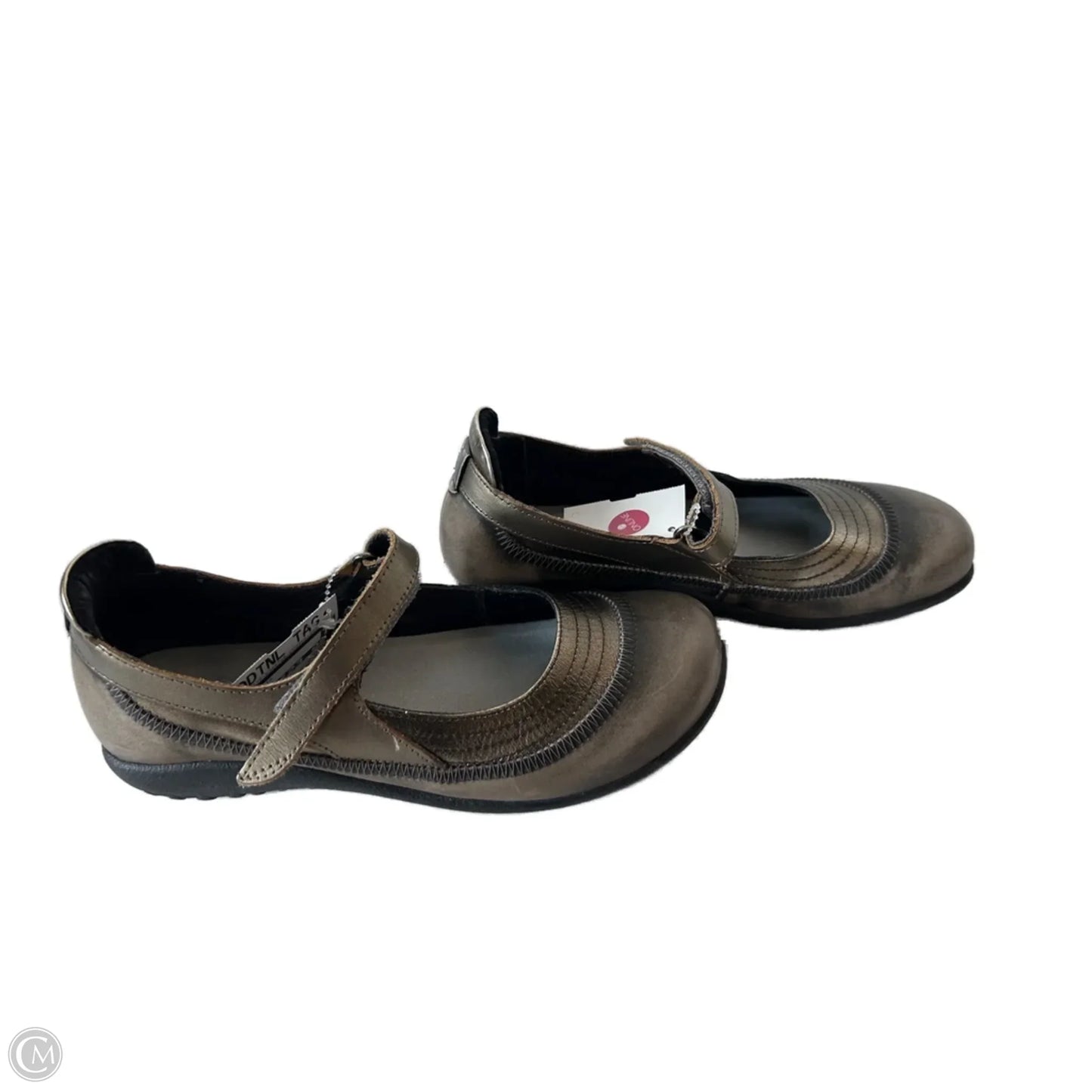 Shoes Flats By Naot In Bronze, Size: 7