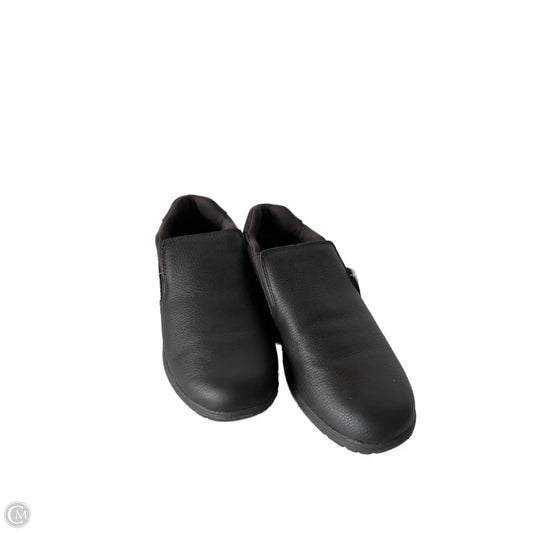 Shoes Flats By Easy Spirit In Brown, Size: 9.5