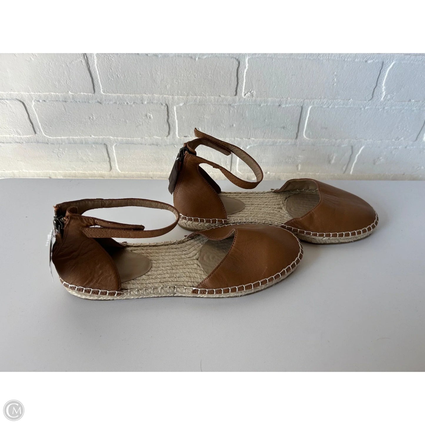 Shoes Flats By Eileen Fisher In Brown, Size: 9