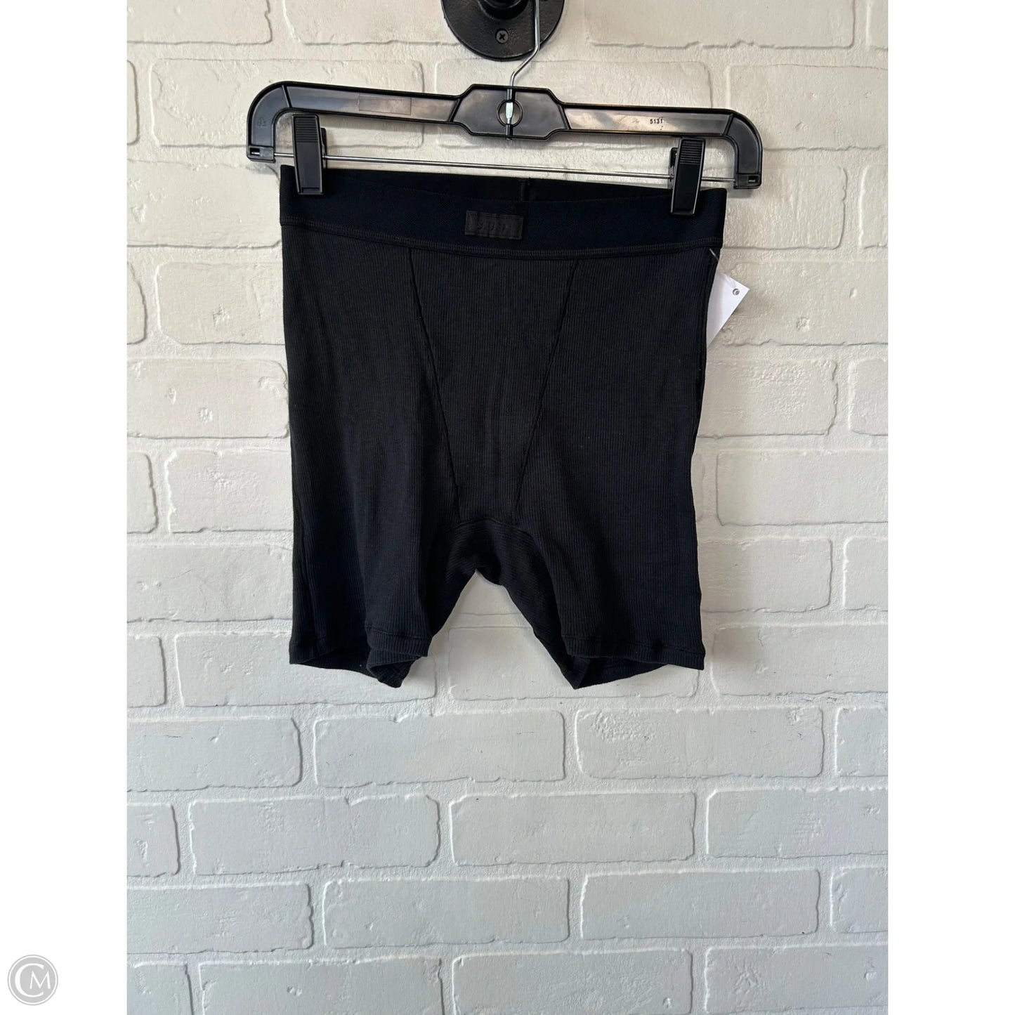 Shorts By Skims In Black, Size: 4