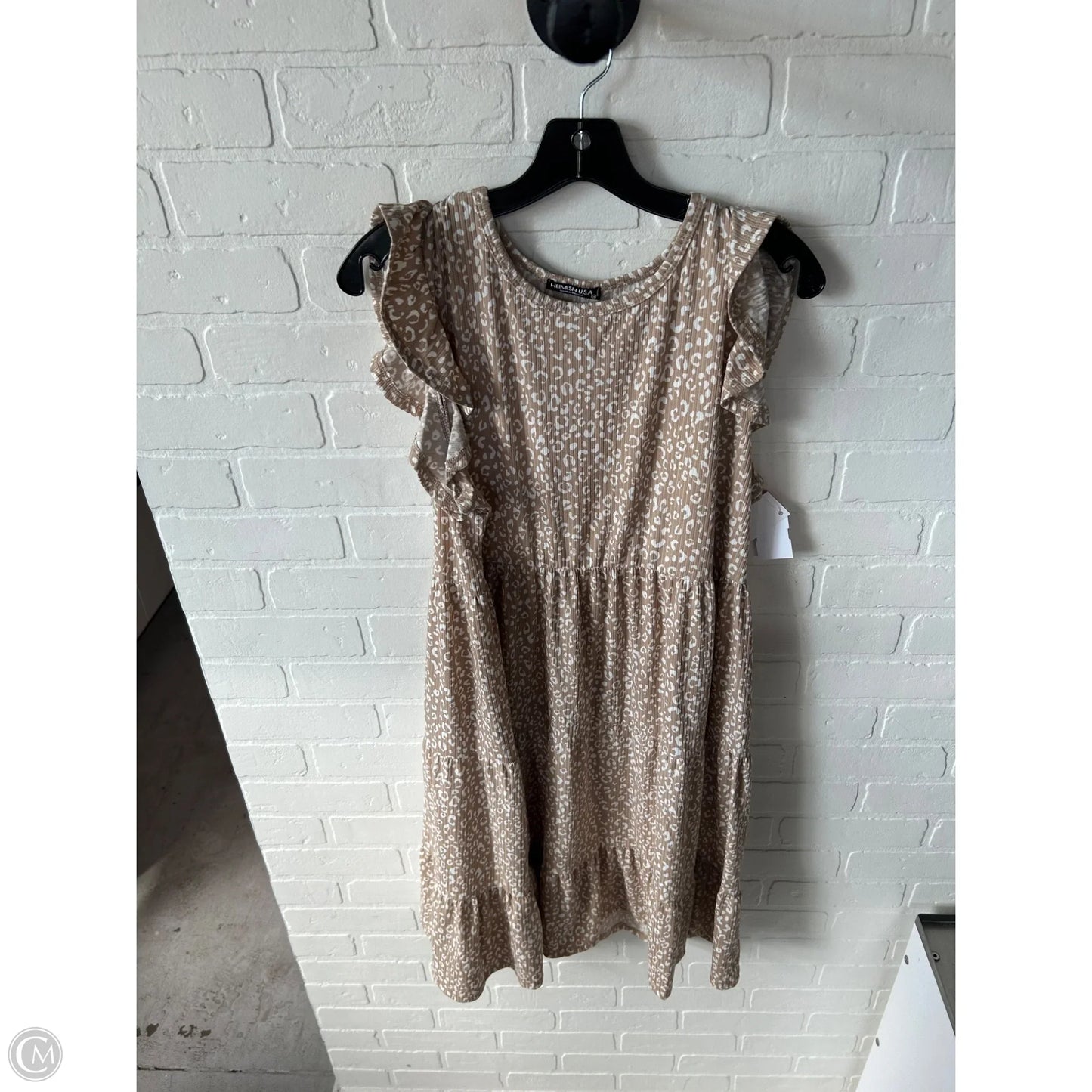 Dress Casual Short By Heimish Usa In Tan & White, Size: 1x