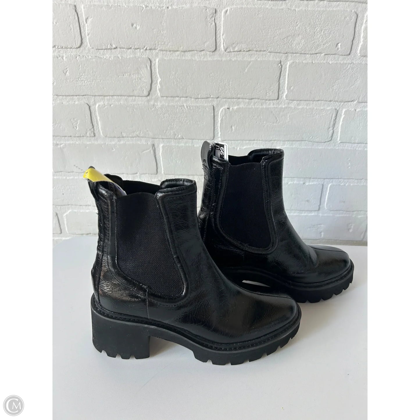 Boots Ankle Heels By Dolce Vita In Black, Size: 7