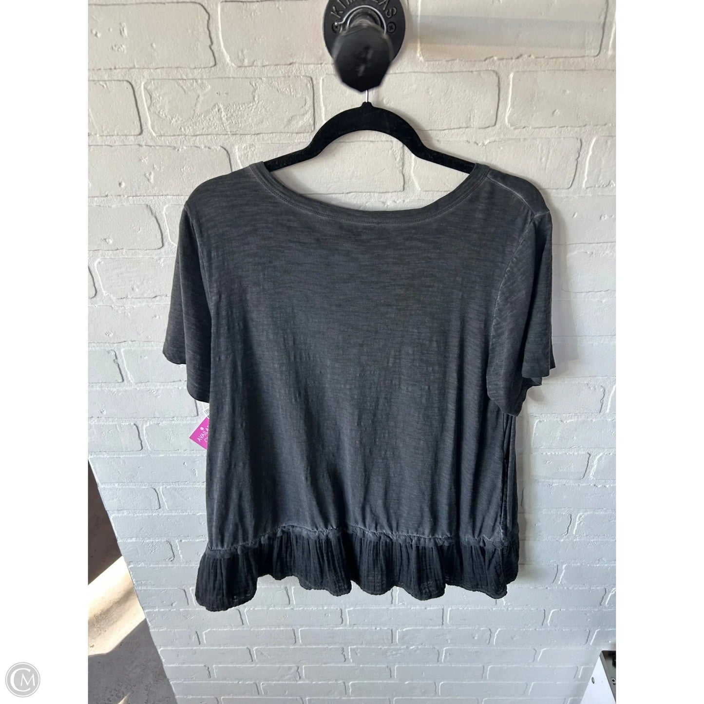 Top Short Sleeve By Logo In Grey, Size: L