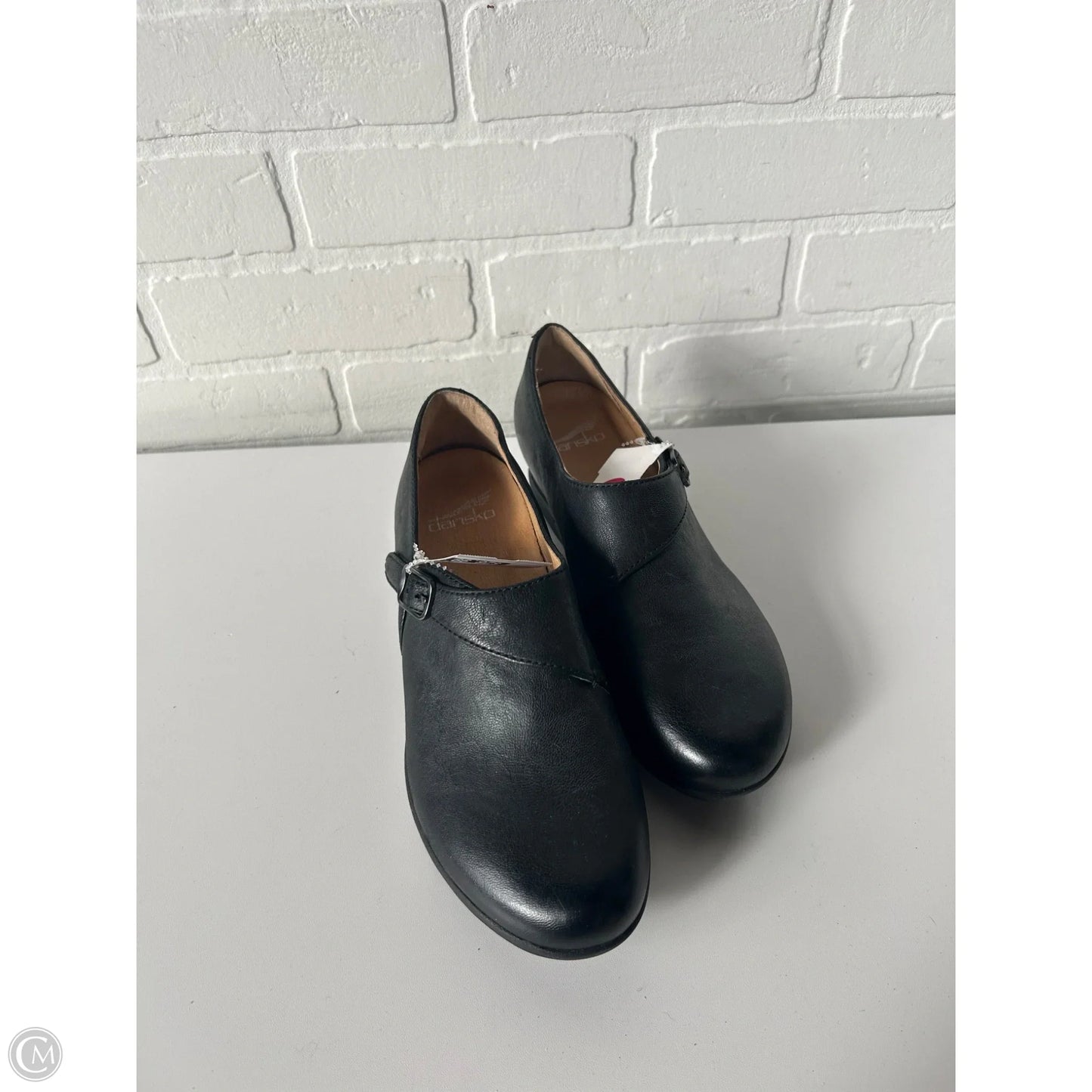 Shoes Flats By Dansko In Black, Size: 7.5