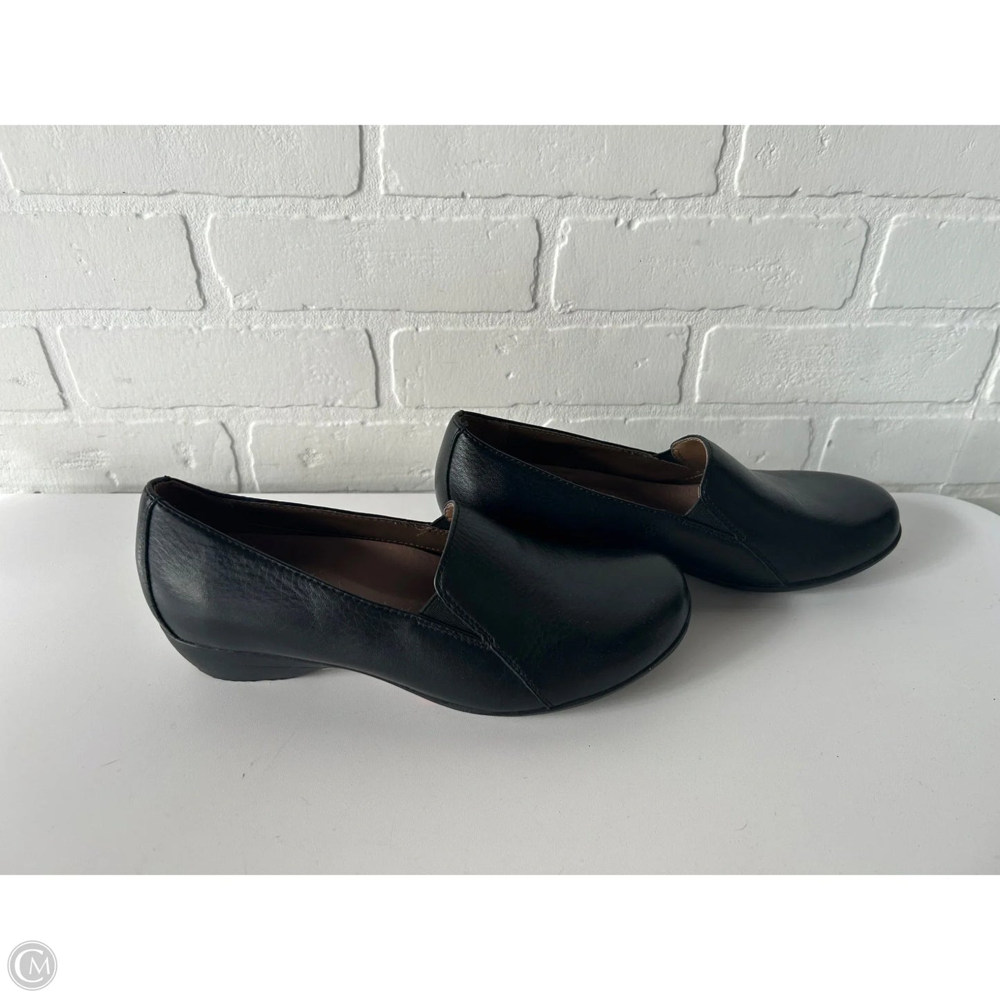 Shoes Flats By Dansko In Black, Size: 7.5
