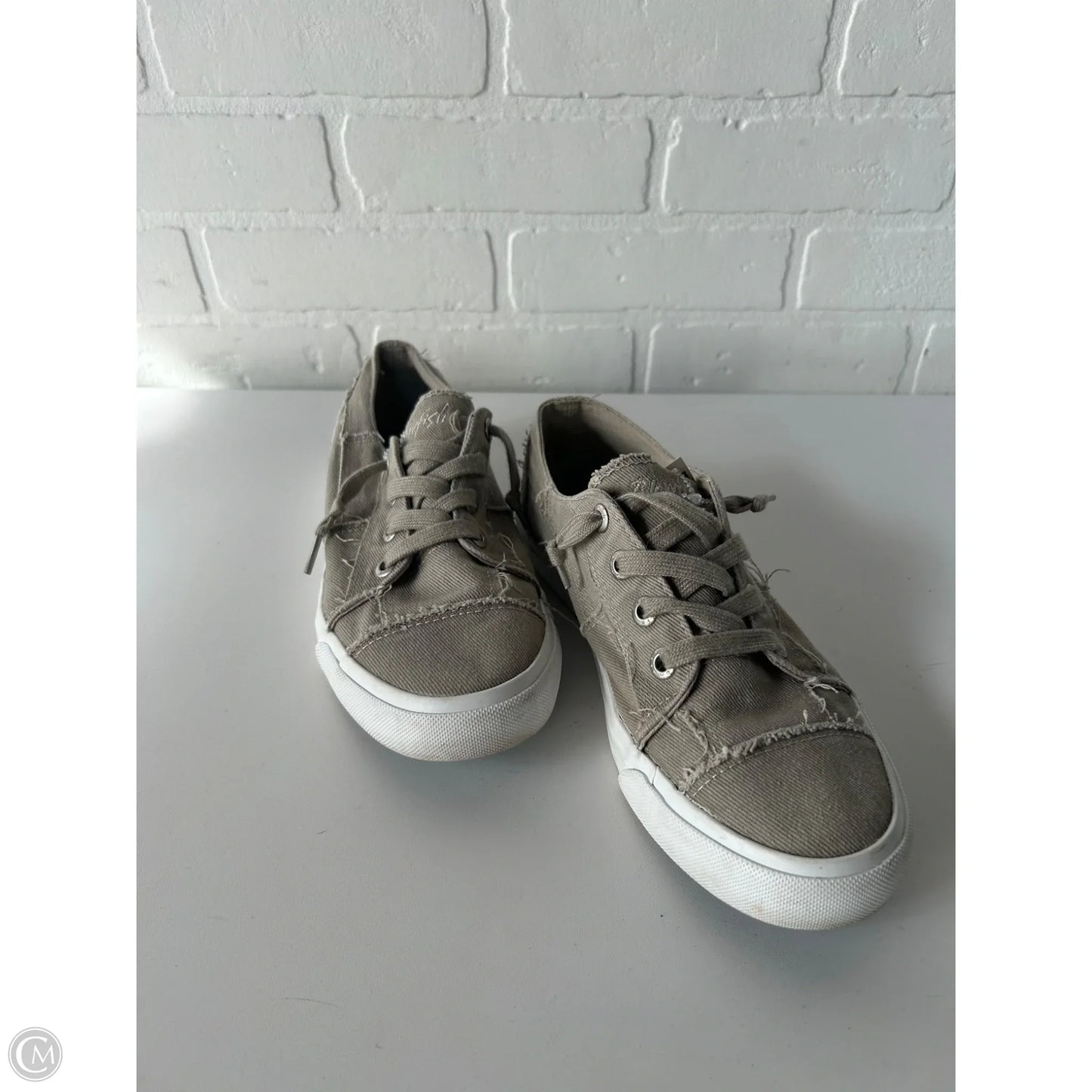 Shoes Sneakers By Blowfish In Grey & White, Size: 9