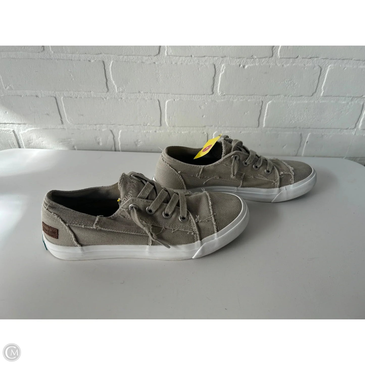Shoes Sneakers By Blowfish In Grey & White, Size: 9