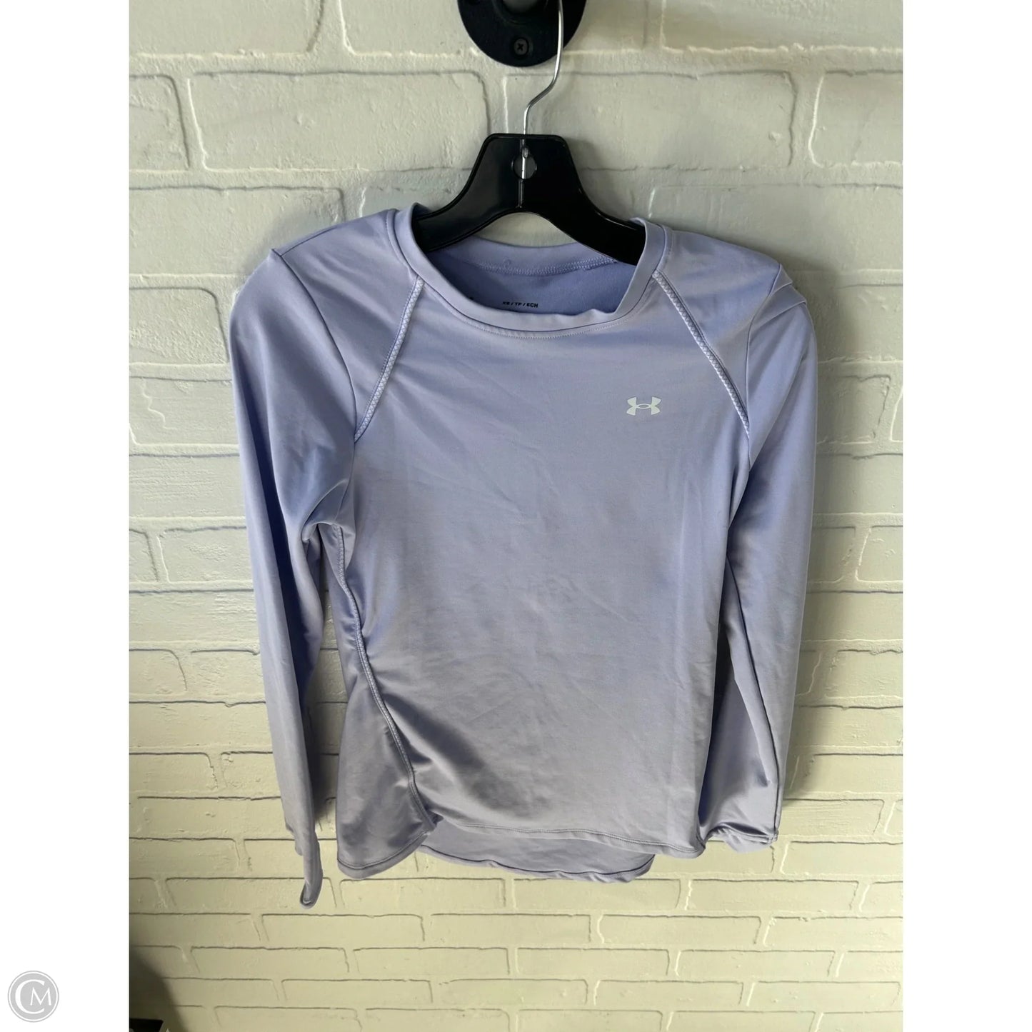Athletic Top Long Sleeve Crewneck By Under Armour In Purple, Size: Xs
