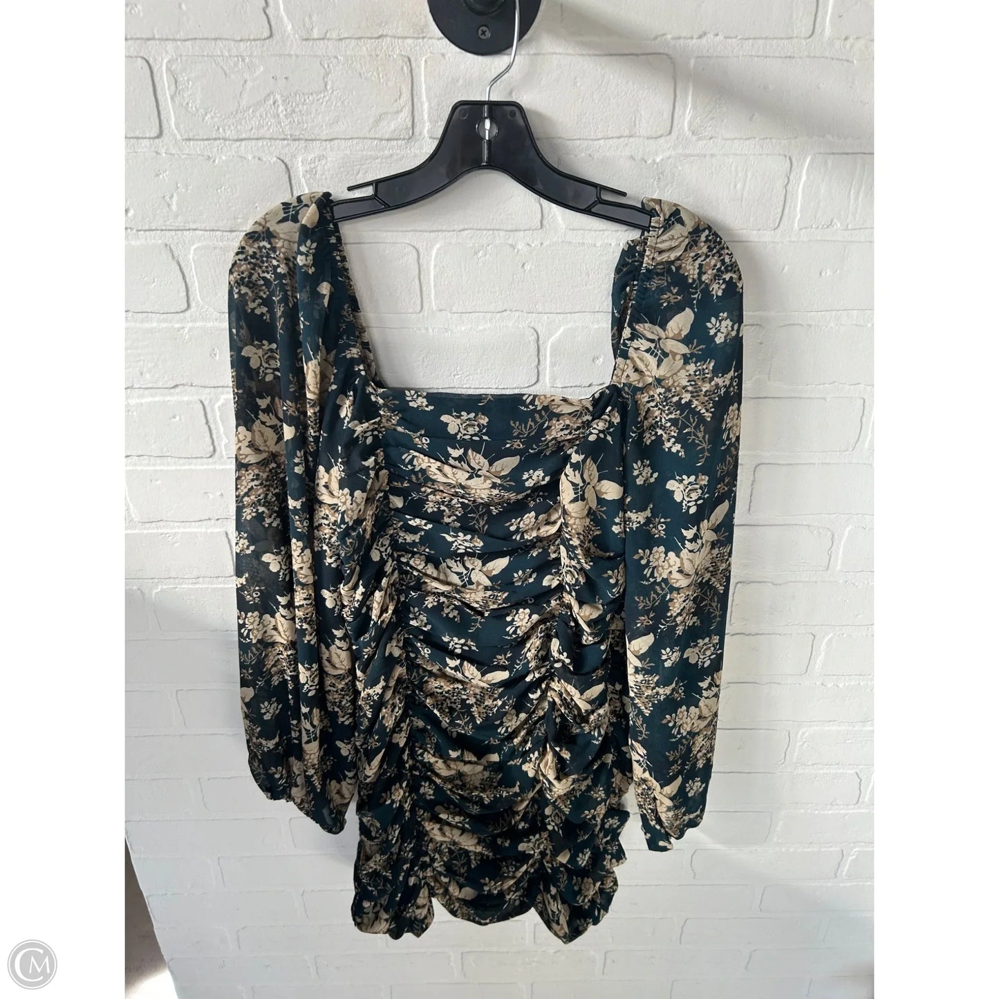 Dress Casual Short By Lush In Green & Tan, Size: M