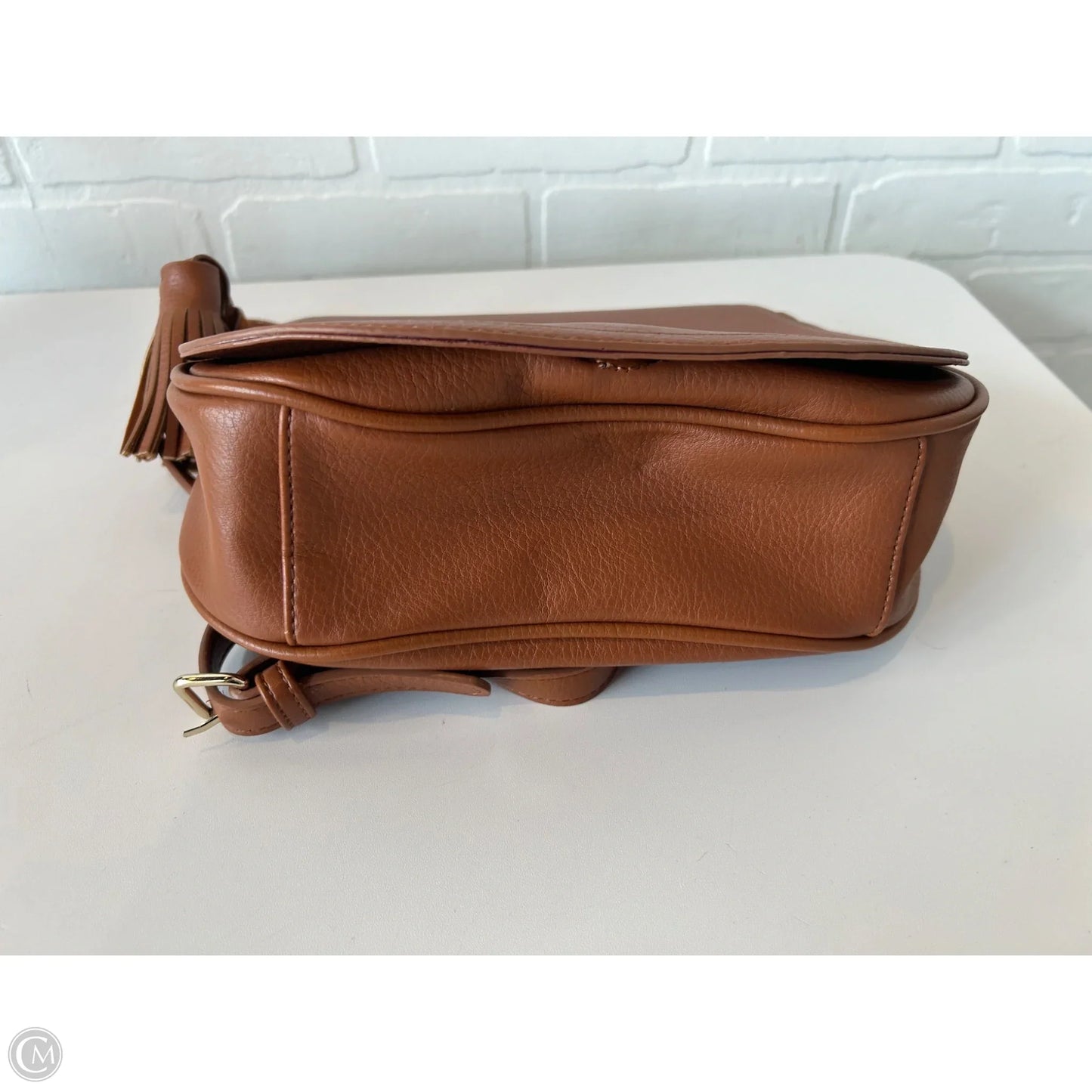 Crossbody By Clothes Mentor, Size: Medium