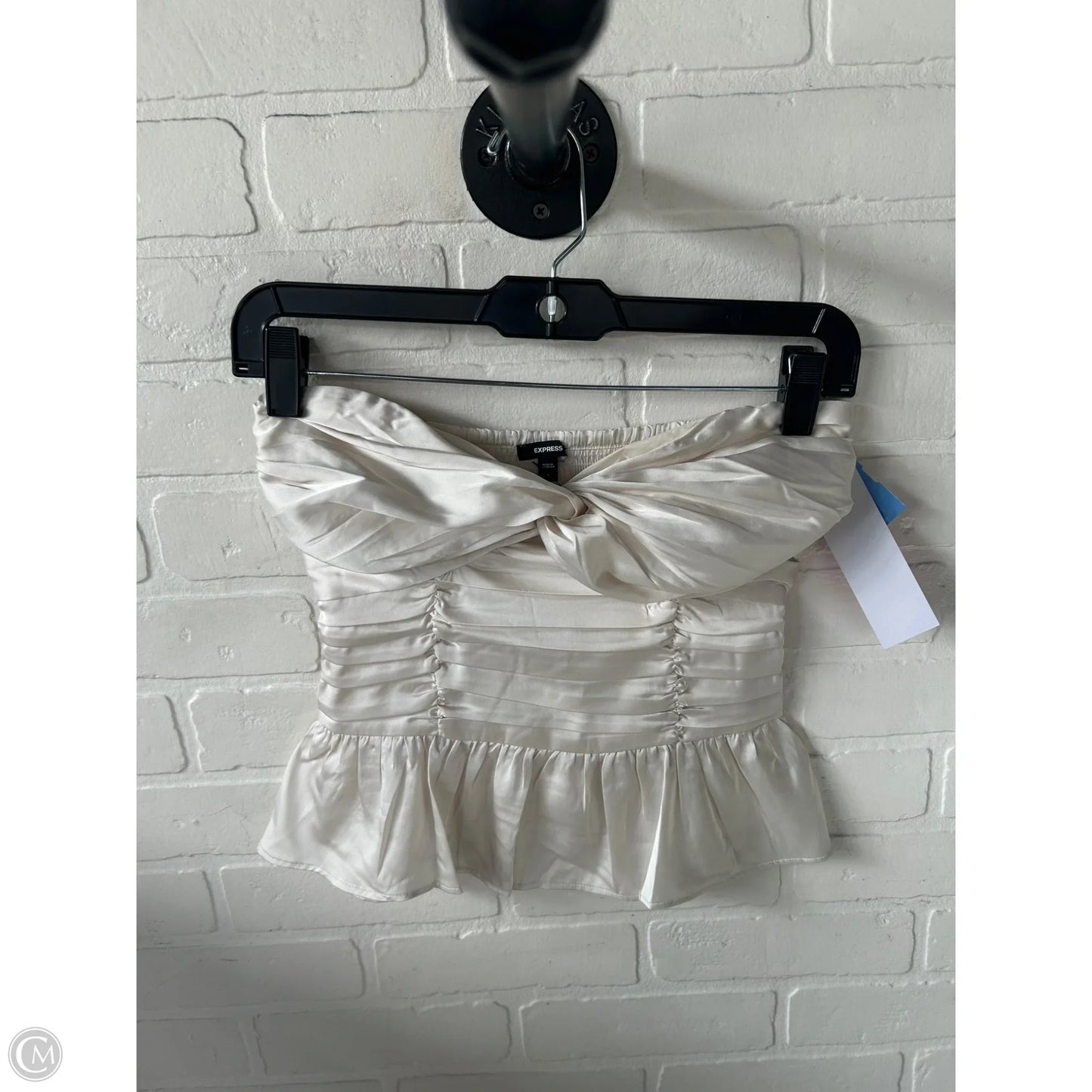 Top Sleeveless By Express In White, Size: S