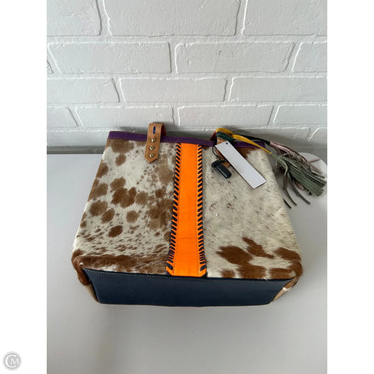 Handbag By Clothes Mentor, Size: Medium