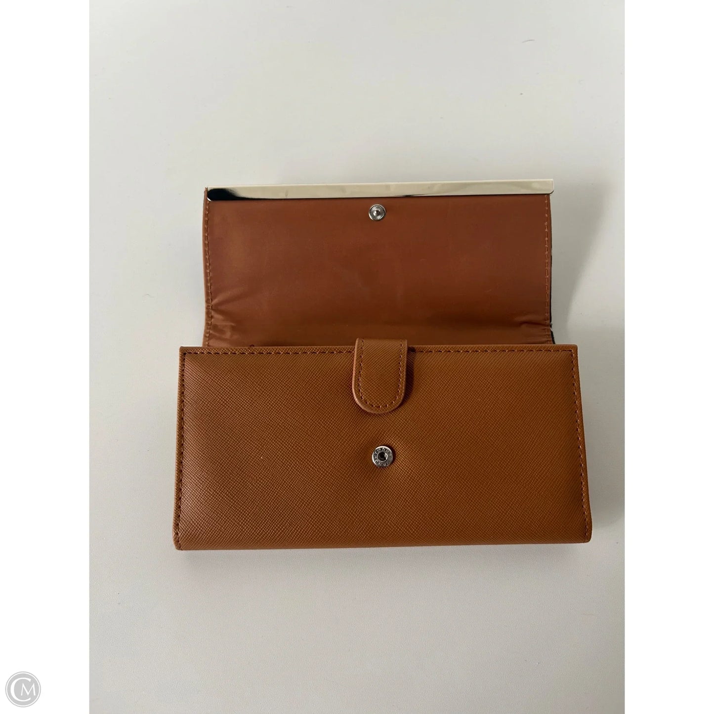 Wallet By Clothes Mentor, Size: Large