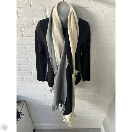 Scarf Winter By Clothes Mentor In Black & Grey