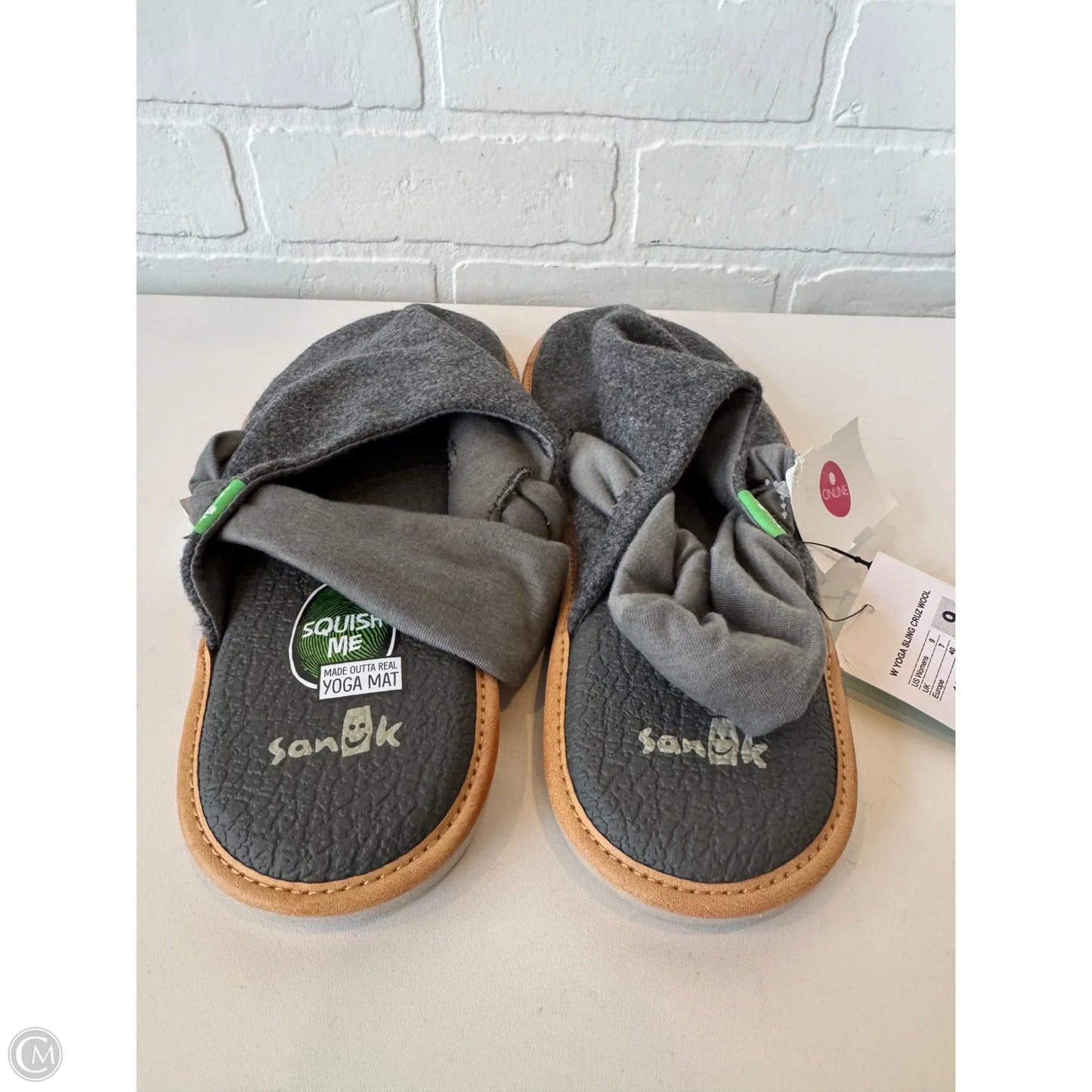 Shoes Flats By Sanuk In Grey, Size: 9