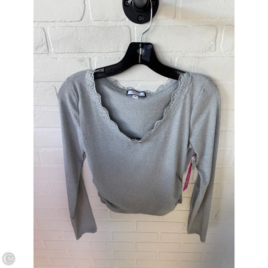 Top Long Sleeve By Discreet Wear In Grey, Size: L