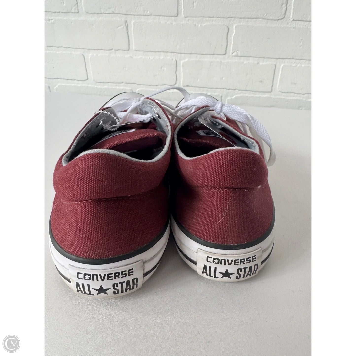 Shoes Sneakers By Converse In Red & White, Size: 10