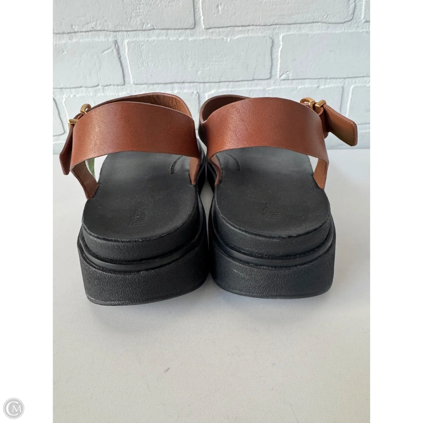 Sandals Flats By Fitflop In Black & Brown, Size: 10