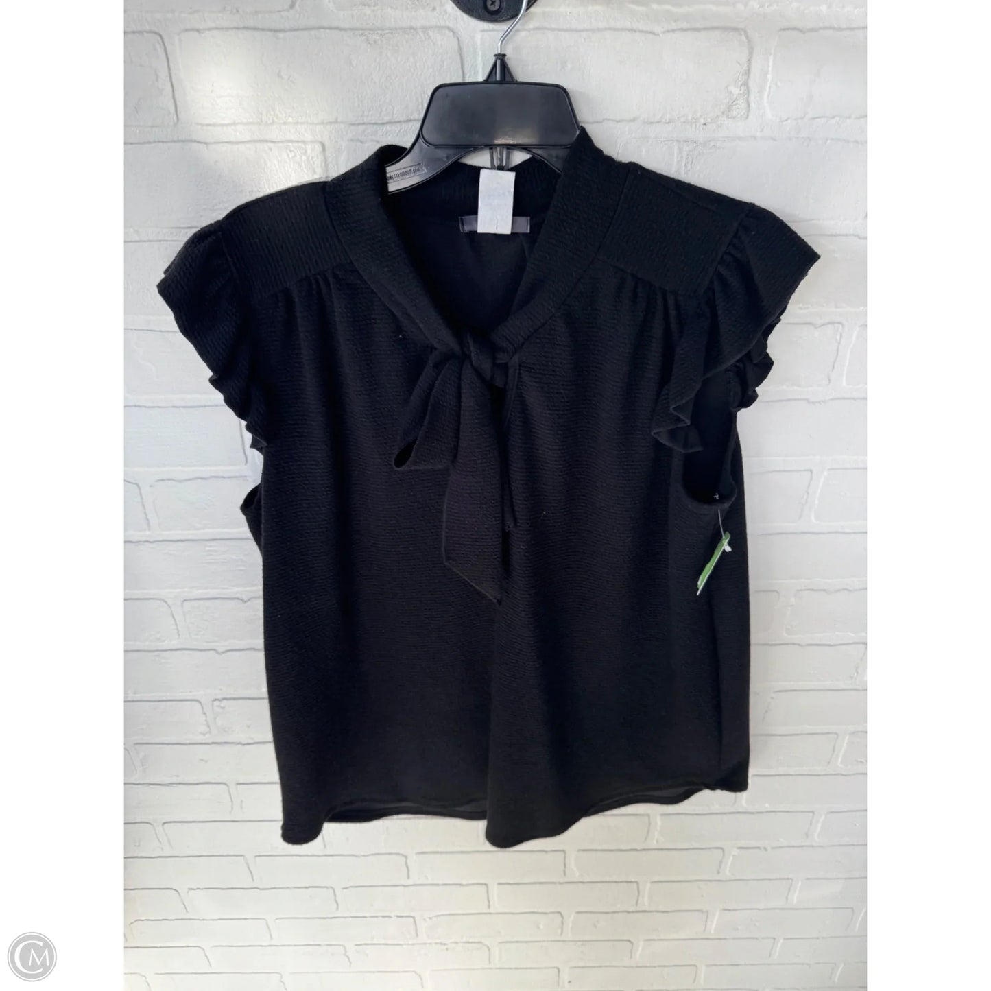 Top Short Sleeve By Clothes Mentor In Black, Size: L