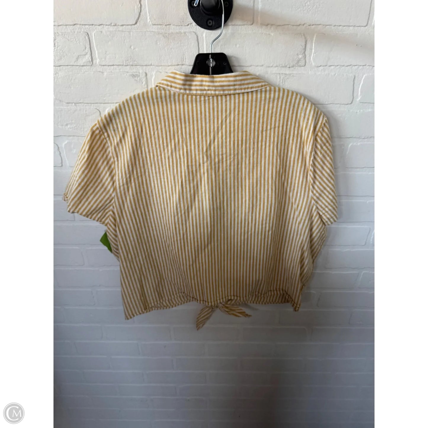 Top Short Sleeve By Arizona In Yellow, Size: Xxl