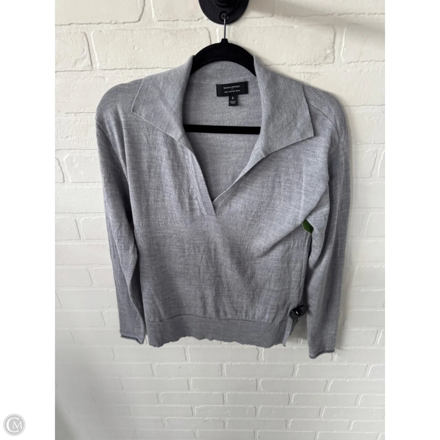 Sweater By Banana Republic In Grey, Size: S