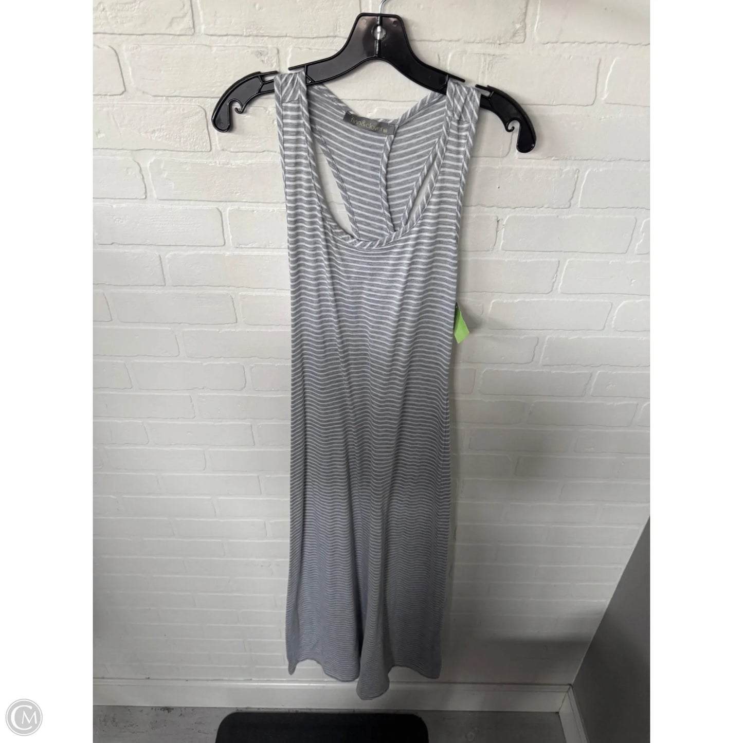 Dress Casual Maxi By Clothes Mentor In Grey & White, Size: M