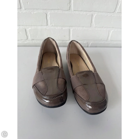 Shoes Flats By Taryn Rose Shoes In Brown, Size: 7.5