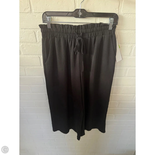 Capris By Clothes Mentor In Black, Size: 8